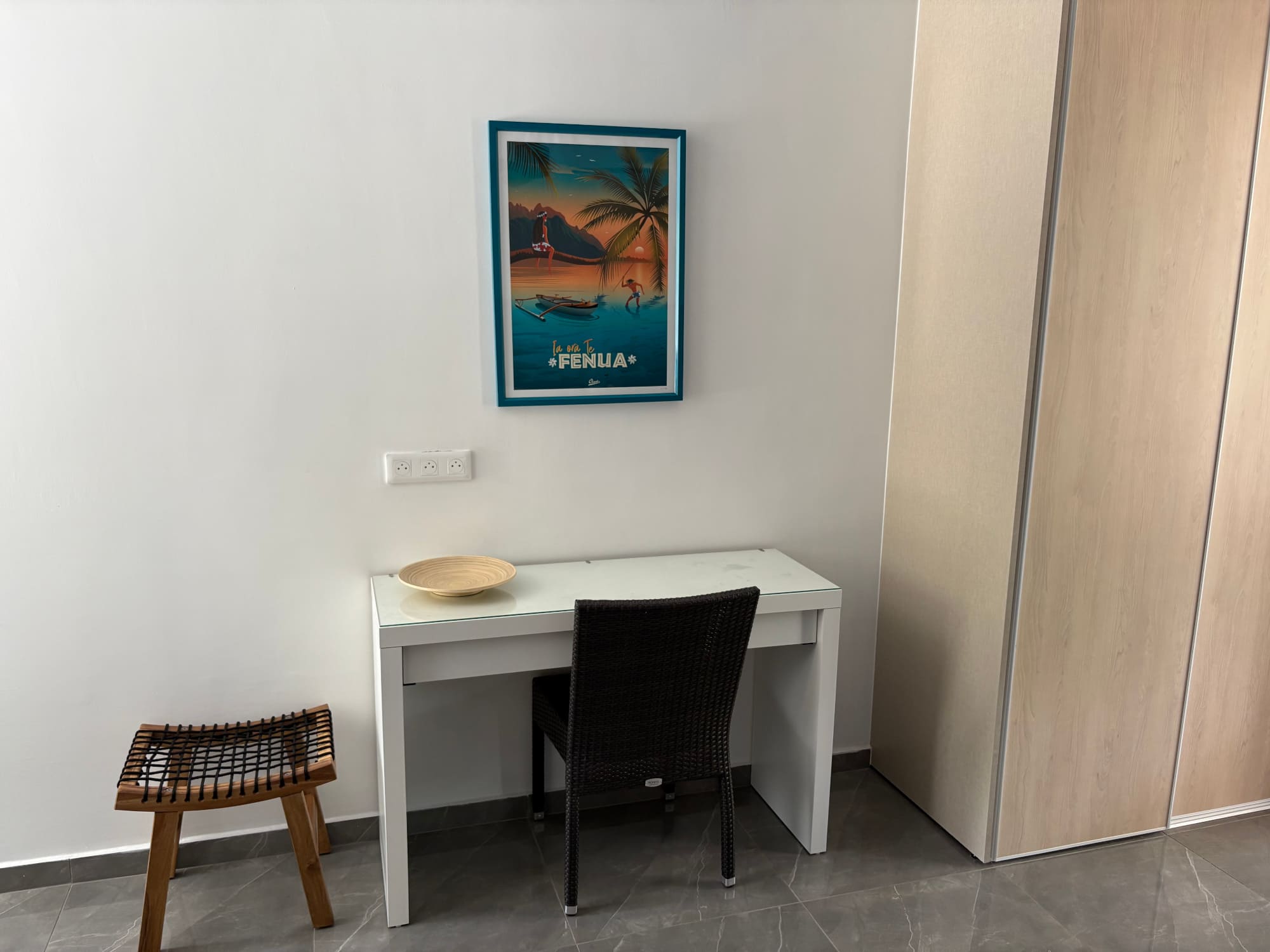 chambre à louer avec bureau