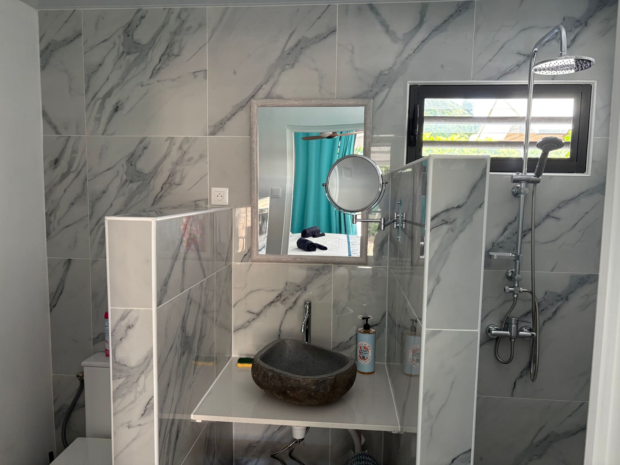 salle de bain studio moorea